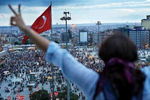 Sinan Çakmak 01 İstanbul-Taksim